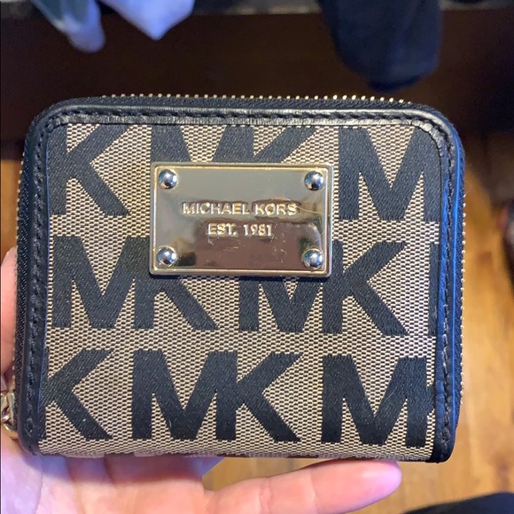 Michael Kors Wallet - Picture 1 of 2